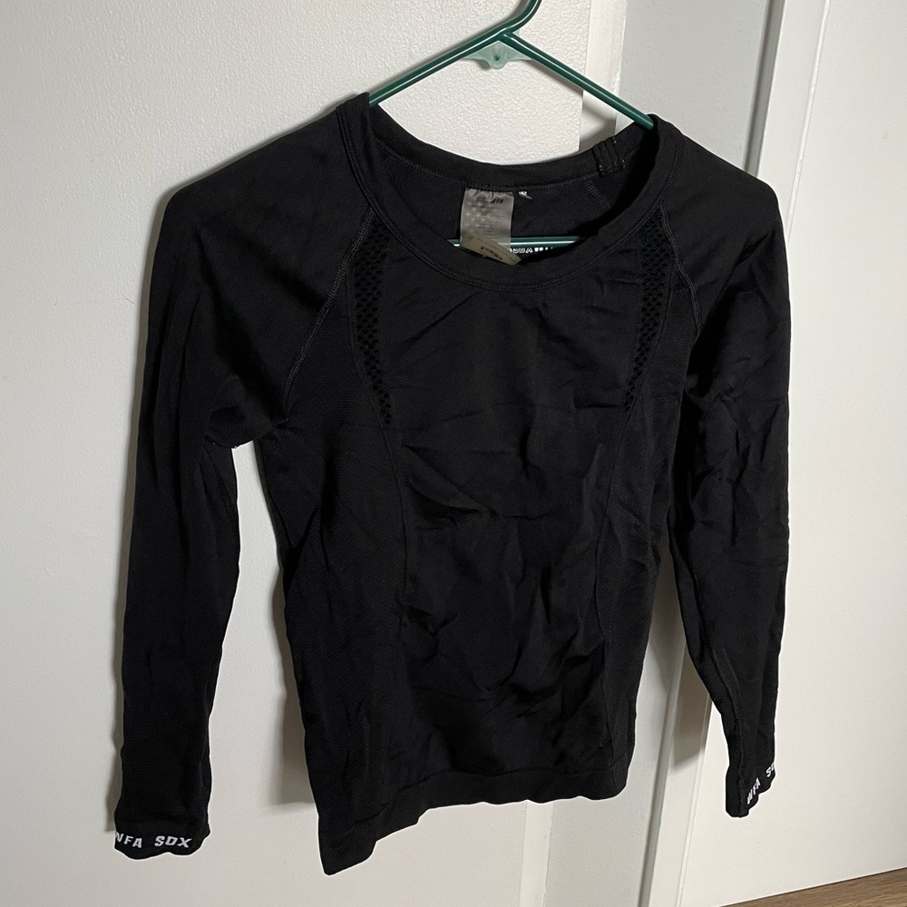 Sarah’s Day x WFA Seamless Shirt